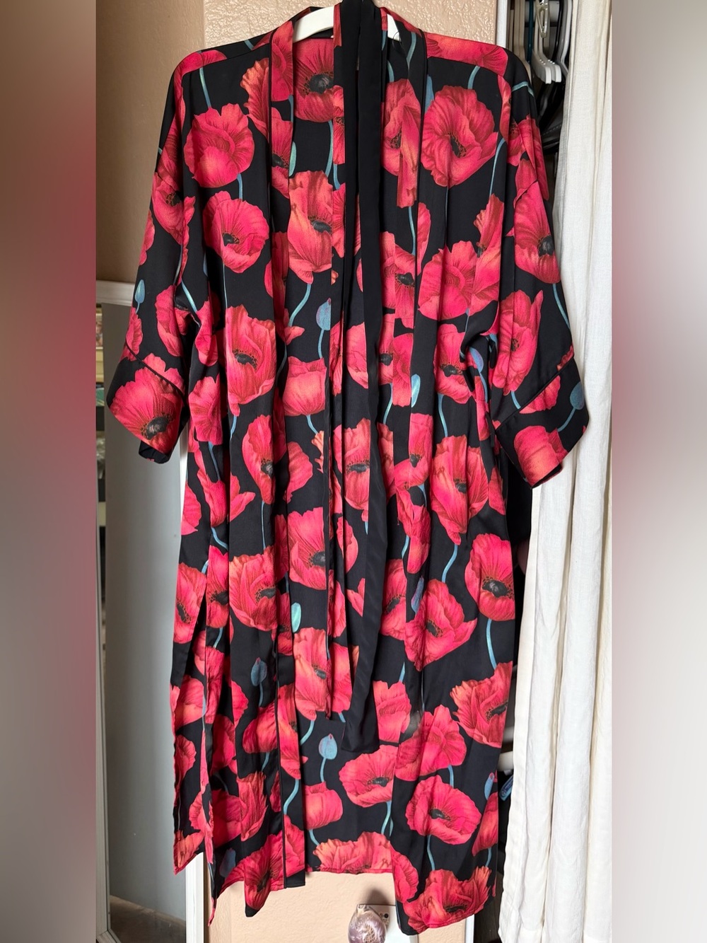 h&m red & black floral kimono wrap